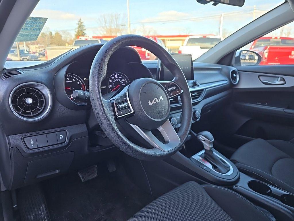 2022 Snow White Pearl /Black Kia Forte FE (3KPF24AD0NE) with an 2.0L L4 DOHC 16V engine, CVT transmission, located at 234 Columbia Ave, Battle Creek, MI, 49015, (269) 222-0088, 42.298264, -85.192543 - <b>Equipment</b><br>Just the right size to accommodate all your needs. It has room for passengers and plenty of trunk space. It comes equipped with Android Auto for seamless smartphone integration on the road. Apple CarPlay: Seamless smartphone integration for the vehicle - stay connected and entert - Photo#11