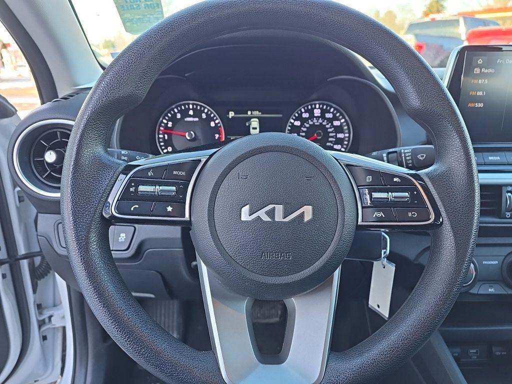 2022 Snow White Pearl /Black Kia Forte FE (3KPF24AD0NE) with an 2.0L L4 DOHC 16V engine, CVT transmission, located at 234 Columbia Ave, Battle Creek, MI, 49015, (269) 222-0088, 42.298264, -85.192543 - <b>Equipment</b><br>Just the right size to accommodate all your needs. It has room for passengers and plenty of trunk space. It comes equipped with Android Auto for seamless smartphone integration on the road. Apple CarPlay: Seamless smartphone integration for the vehicle - stay connected and entert - Photo#13