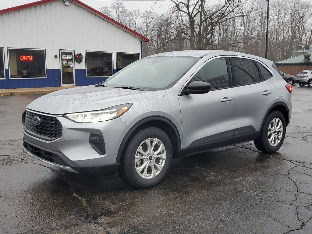 2024 Iconic Silver Metallic /Ebony Ford Escape Active AWD (1FMCU9GN4RU) with an 1.5L L3 engine, 8A transmission, located at 6064 Gull Rd, Kalamazoo, MI, 49048, (269) 222-0088, 42.328388, -85.512924 - <b>Vehicle Details</b><br>Discover the impressive 2024 Ford Escape Active, a dynamic and versatile SUV designed to enhance your driving experience. With just 22,108 miles on the odometer, this vehicle promises reliability and longevity for miles to come. Equipped with an efficient 3-cylinder, 1.5L e - Photo#1