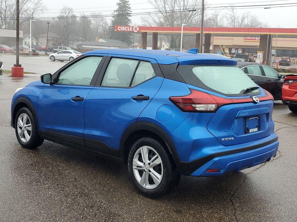 2021 Electric Blue Metallic /Charcoal Nissan Kicks S (3N1CP5BV2ML) with an 1.6L L4 engine, CVT transmission, located at 234 Columbia Ave, Battle Creek, MI, 49015, (269) 222-0088, 42.298264, -85.192543 - Discover the perfect blend of style, efficiency, and technology with our 2021 Nissan Kicks S, now available at our dealership. This compact SUV, equipped with a fuel-efficient 4-cylinder, 1.6L engine, offers an enjoyable and economical driving experience, making it an ideal choice for both city comm - Photo#2