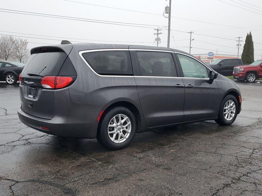 2022 Granite Crystal Metallic Clearcoat /Black/Alloy/Black Chrysler Voyager LX (2C4RC1CG4NR) with an 3.6L V6 DOHC 24V engine, 9A transmission, located at 6064 Gull Rd, Kalamazoo, MI, 49048, (269) 222-0088, 42.328388, -85.512924 - <b>Vehicle Details</b><br>Introducing the 2022 Chrysler Voyager LX, a pristine minivan designed to elevate your driving experience with its balance of power, comfort, and technology. This exceptional vehicle boasts a like-new condition, having clocked zero miles, ensuring that you are the first to e - Photo#3