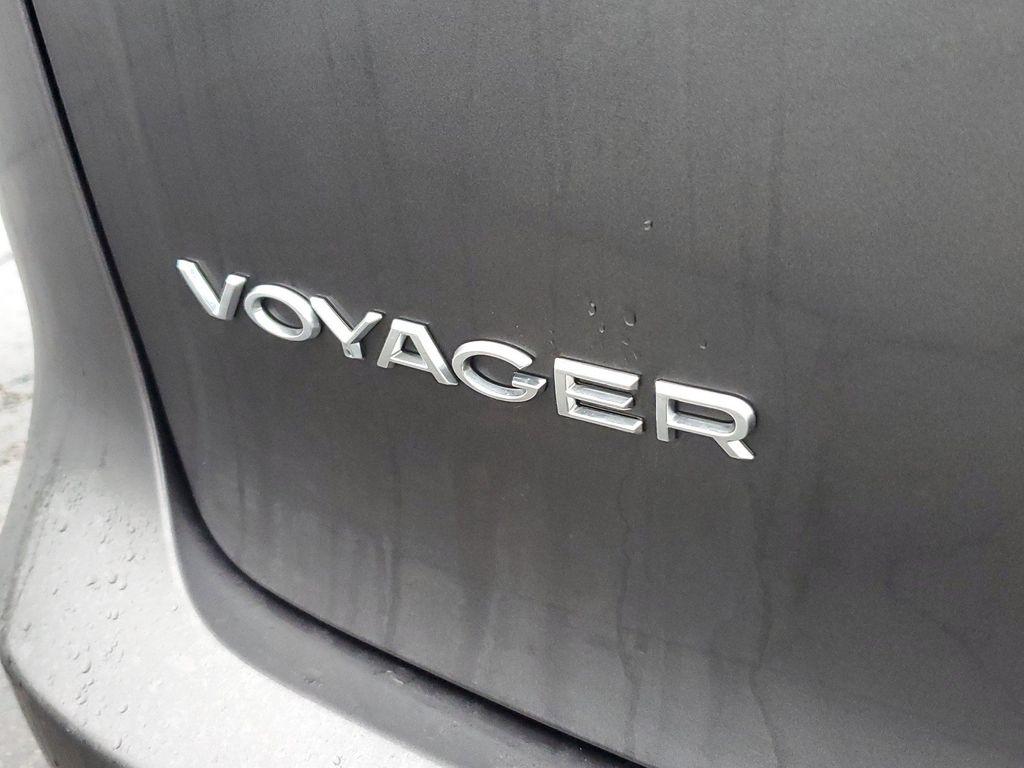 2022 Granite Crystal Metallic Clearcoat /Black/Alloy/Black Chrysler Voyager LX (2C4RC1CG4NR) with an 3.6L V6 DOHC 24V engine, 9A transmission, located at 6064 Gull Rd, Kalamazoo, MI, 49048, (269) 222-0088, 42.328388, -85.512924 - <b>Vehicle Details</b><br>Introducing the 2022 Chrysler Voyager LX, a pristine minivan designed to elevate your driving experience with its balance of power, comfort, and technology. This exceptional vehicle boasts a like-new condition, having clocked zero miles, ensuring that you are the first to e - Photo#5