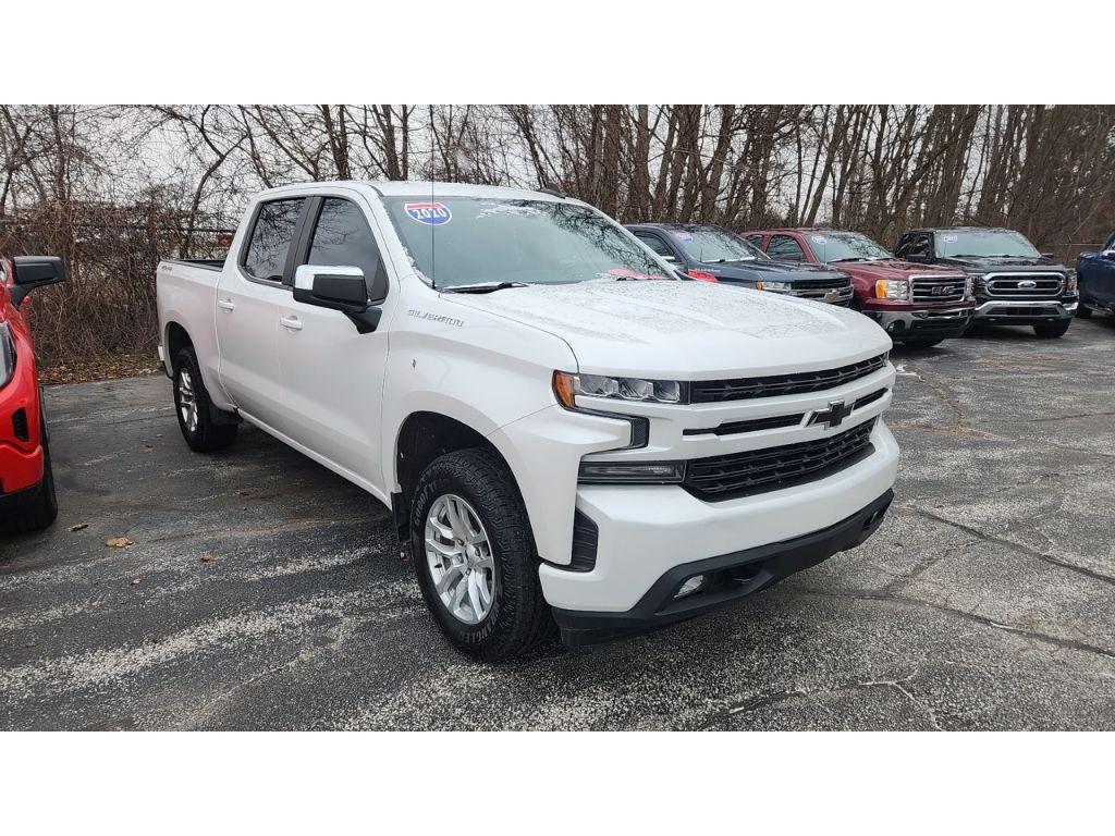 2020 Iridescent Pearl Tricoat /Jet Black Chevrolet Silverado 1500 RST Crew Cab 4WD (1GCPYEEK9LZ) with an 2.7L L4 DOHC 16V TURBO engine, 6A transmission, located at 6064 Gull Rd, Kalamazoo, MI, 49048, (269) 222-0088, 42.328388, -85.512924 - Introducing the 2020 Chevrolet Silverado 1500 RST, a robust and versatile pickup truck designed to tackle any challenge with ease. This model comes equipped with a powerful 4-cylinder, 2.7L engine, offering a perfect balance of performance and efficiency. The 4WD capability ensures exceptional handl - Photo#2