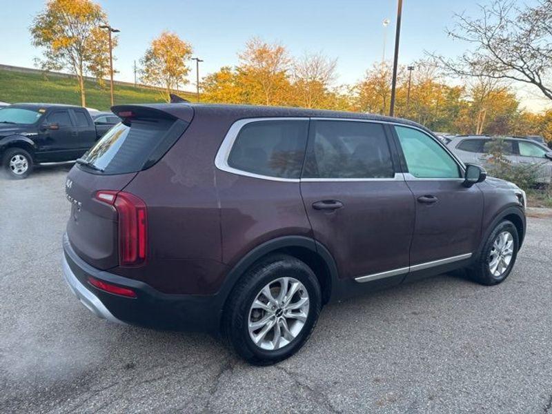 photo of 2022 Kia Telluride LX AWD