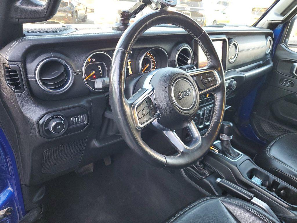 2020 Ocean Blue Metallic Clearcoat /Black Jeep Wrangler Unlimited Sahara (1C4HJXEG7LW) with an 3.6L V6 DOHC 24V FFV engine, 6A transmission, located at 234 Columbia Ave, Battle Creek, MI, 49015, (269) 222-0088, 42.298264, -85.192543 - <b>Equipment</b><br>Carry lots of cargo while your passengers are comfortable. When you encounter slick or muddy roads, you can engage the four wheel drive on this unit and drive with confidence. This unit has a V6, 3.6L high output engine. This 2020 Jeep Wrangler is equipped with a gasoline engine. - Photo#10