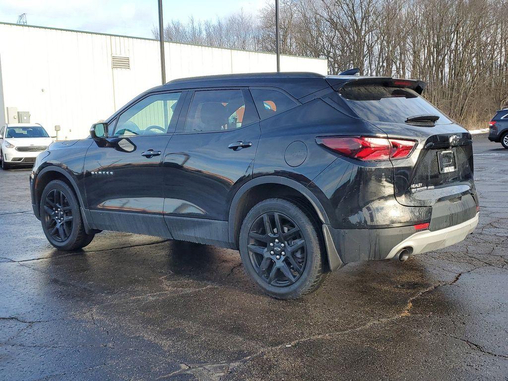 2022 Black /Jet Black Chevrolet Blazer 2LT AWD (3GNKBHR49NS) with an 2.0L L4 DOHC 16 TURBO engine, 9A transmission, located at 6064 Gull Rd, Kalamazoo, MI, 49048, (269) 222-0088, 42.328388, -85.512924 - Discover the perfect blend of style, efficiency, and performance with this pre-owned 2022 Chevrolet Blazer LT. This versatile SUV, with just 39,286 miles on the odometer, is ready to elevate your driving experience. Equipped with a robust 4-cylinder, 2.0L engine and advanced All-Wheel Drive, the Che - Photo#2