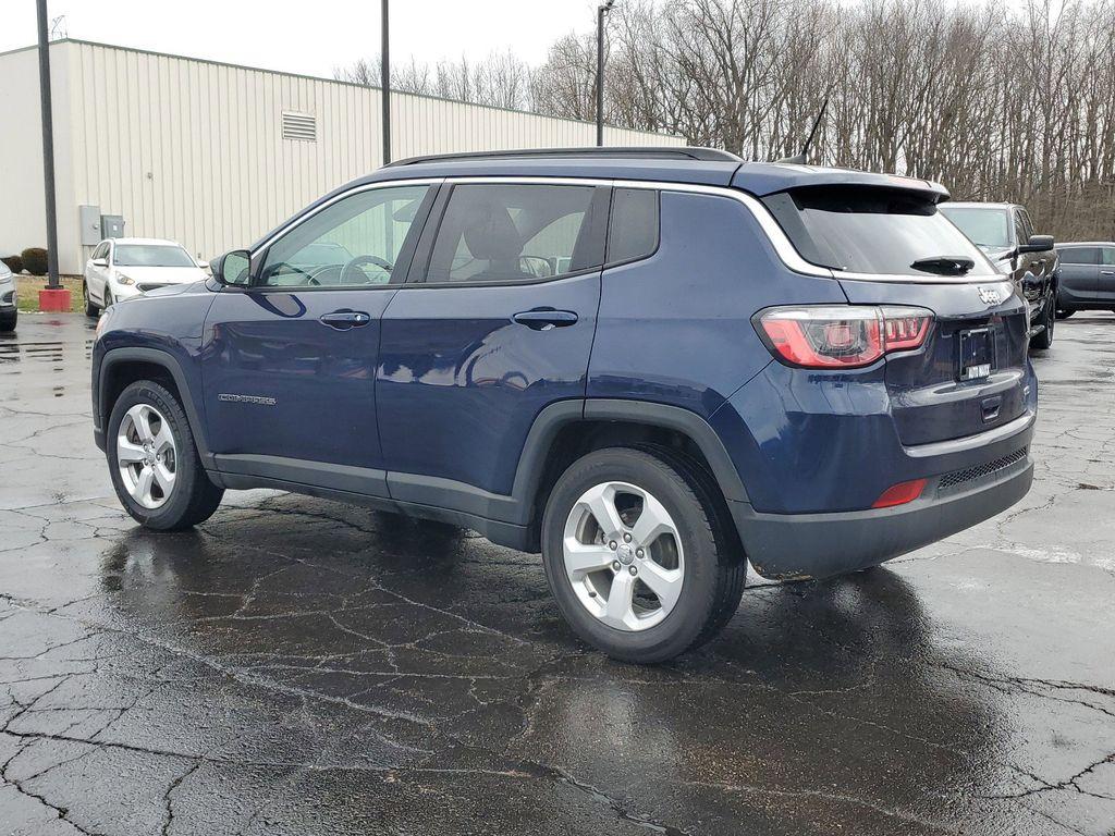 2018 BLUE /Black Jeep Compass Sport FWD (3C4NJCBBXJT) with an 2.4L L4 DOHC 16V engine, Automatic transmission, located at 6064 Gull Rd, Kalamazoo, MI, 49048, (269) 222-0088, 42.328388, -85.512924 - Discover adventure and style with this stunning 2018 Jeep Compass Latitude, now available at our dealership. Perfect for those who seek reliability and modern features, this SUV is designed to enhance your driving experience. Equipped with a fuel-efficient 4-cylinder, 2.4L engine and Front-Wheel Dri - Photo#2