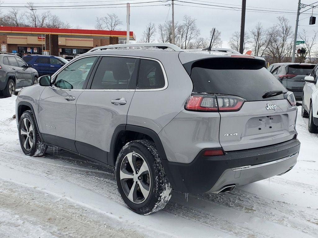 2019 Billet Silver Metallic Clearcoat /Ski Gray/Black Jeep Cherokee Limited 4WD (1C4PJMDX3KD) with an 3.2L V6 DOHC 24V engine, 9A transmission, located at 234 Columbia Ave, Battle Creek, MI, 49015, (269) 222-0088, 42.298264, -85.192543 - Quick Order Package 26G **Equipment listed is based on original vehicle build and subject to change. Please confirm the accuracy of the included equipment by calling the dealer prior to purchase.** - Photo#2