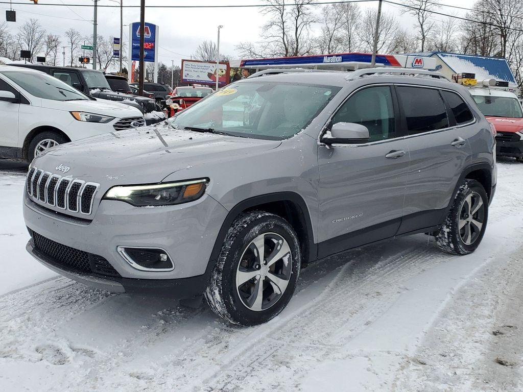 2019 Billet Silver Metallic Clearcoat /Ski Gray/Black Jeep Cherokee Limited 4WD (1C4PJMDX3KD) with an 3.2L V6 DOHC 24V engine, 9A transmission, located at 234 Columbia Ave, Battle Creek, MI, 49015, (269) 222-0088, 42.298264, -85.192543 - Quick Order Package 26G **Equipment listed is based on original vehicle build and subject to change. Please confirm the accuracy of the included equipment by calling the dealer prior to purchase.** - Photo#3