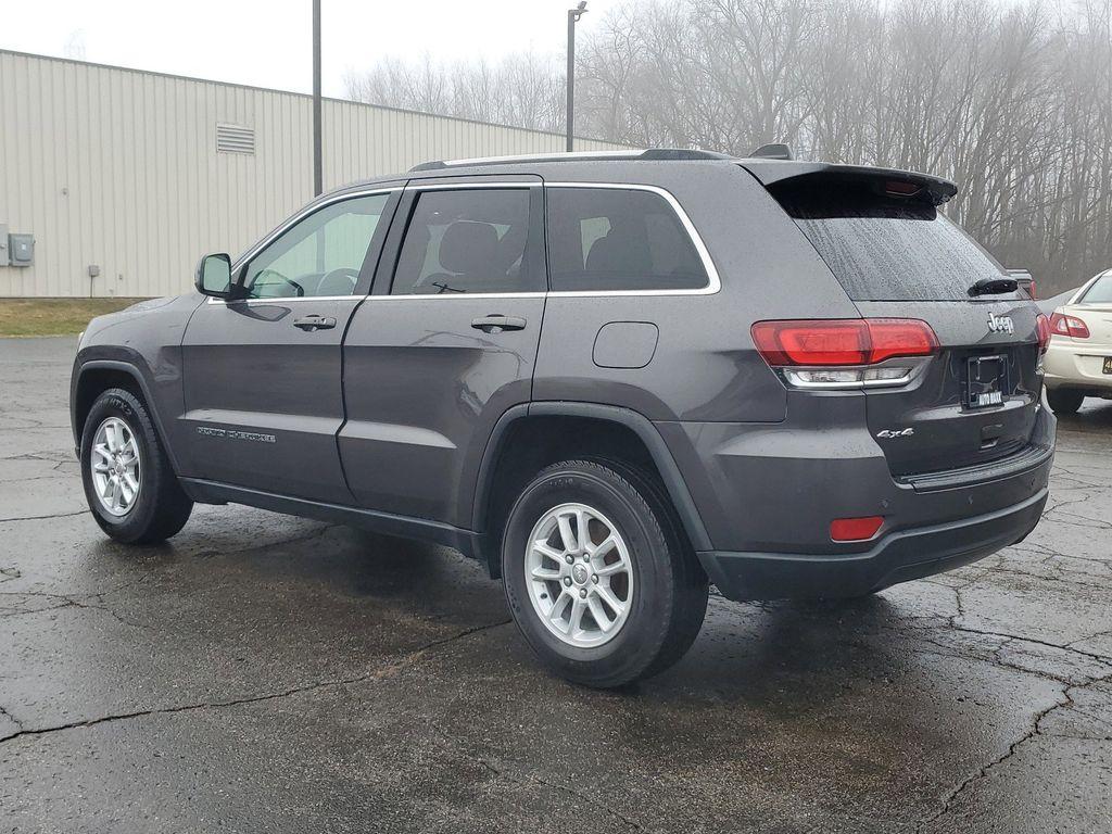 2020 Granite Crystal Metallic Clearcoat /BLACK Jeep Grand Cherokee Laredo 4WD (1C4RJFAG7LC) with an 3.6L V6 DOHC 24V engine, 8A transmission, located at 6064 Gull Rd, Kalamazoo, MI, 49048, (269) 222-0088, 42.328388, -85.512924 - Discover the perfect blend of power and sophistication with this pre-owned 2020 Jeep Grand Cherokee Laredo E, equipped with 4WD for those who crave adventure and reliability. Under the hood lies a robust V6, 3.6L engine that effortlessly balances performance with fuel efficiency, ensuring every jour - Photo#2