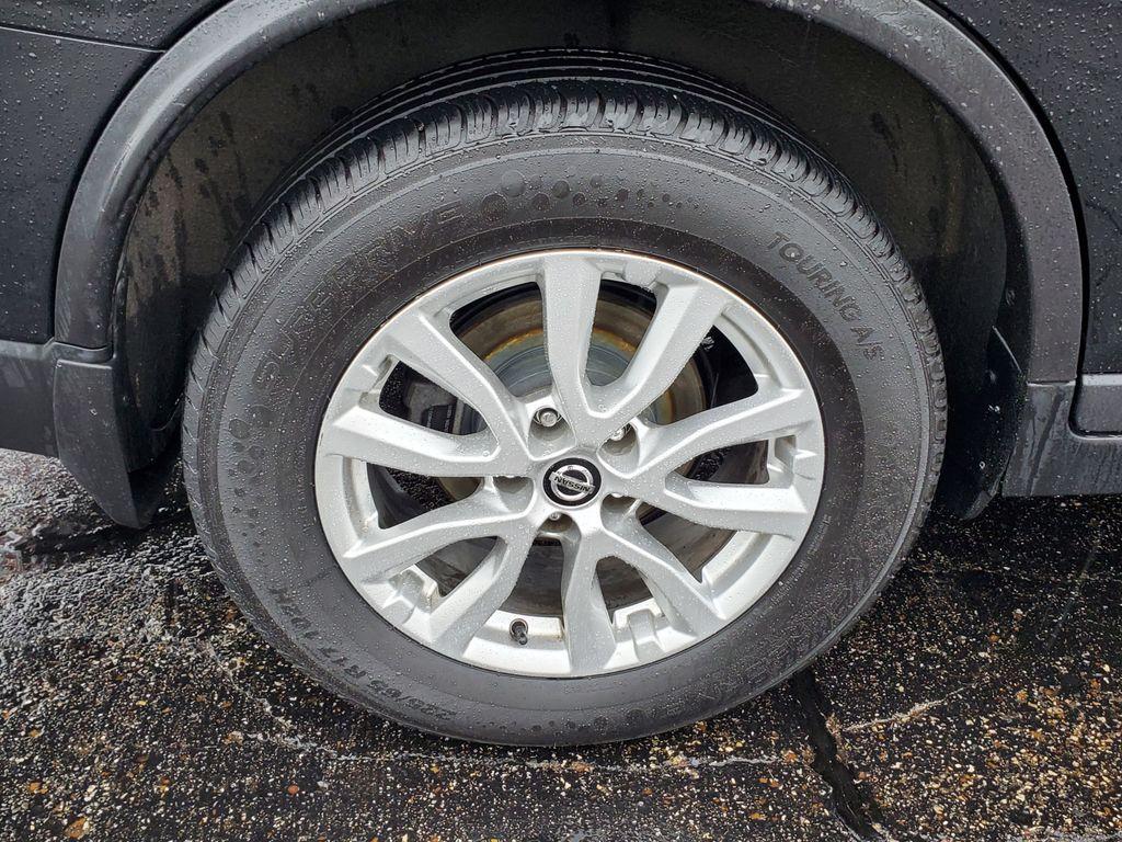 2019 Magnetic Black Pearl /Charcoal Nissan Rogue SV 2WD (5N1AT2MT4KC) with an 2.5L L4 DOHC 16V engine, CVT transmission, located at 6064 Gull Rd, Kalamazoo, MI, 49048, (269) 222-0088, 42.328388, -85.512924 - <b>Vehicle Details</b><br>Discover the pristine quality of the 2019 Nissan Rogue S, a remarkable blend of style, efficiency, and advanced technology. This meticulously maintained vehicle, with an astonishing 0 miles, offers the reliability and peace of mind you've been searching for. Equipped with a - Photo#4