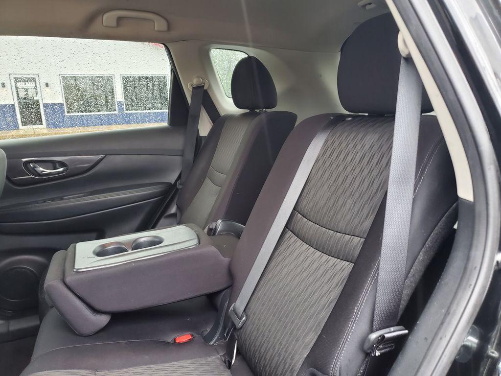 2019 Magnetic Black Pearl /Charcoal Nissan Rogue SV 2WD (5N1AT2MT4KC) with an 2.5L L4 DOHC 16V engine, CVT transmission, located at 6064 Gull Rd, Kalamazoo, MI, 49048, (269) 222-0088, 42.328388, -85.512924 - <b>Vehicle Details</b><br>Discover the pristine quality of the 2019 Nissan Rogue S, a remarkable blend of style, efficiency, and advanced technology. This meticulously maintained vehicle, with an astonishing 0 miles, offers the reliability and peace of mind you've been searching for. Equipped with a - Photo#8