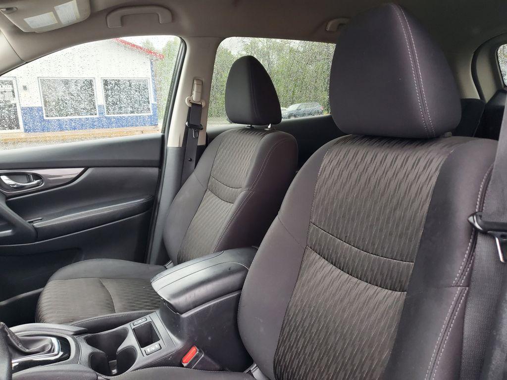 2019 Magnetic Black Pearl /Charcoal Nissan Rogue SV 2WD (5N1AT2MT4KC) with an 2.5L L4 DOHC 16V engine, CVT transmission, located at 6064 Gull Rd, Kalamazoo, MI, 49048, (269) 222-0088, 42.328388, -85.512924 - <b>Vehicle Details</b><br>Discover the pristine quality of the 2019 Nissan Rogue S, a remarkable blend of style, efficiency, and advanced technology. This meticulously maintained vehicle, with an astonishing 0 miles, offers the reliability and peace of mind you've been searching for. Equipped with a - Photo#11