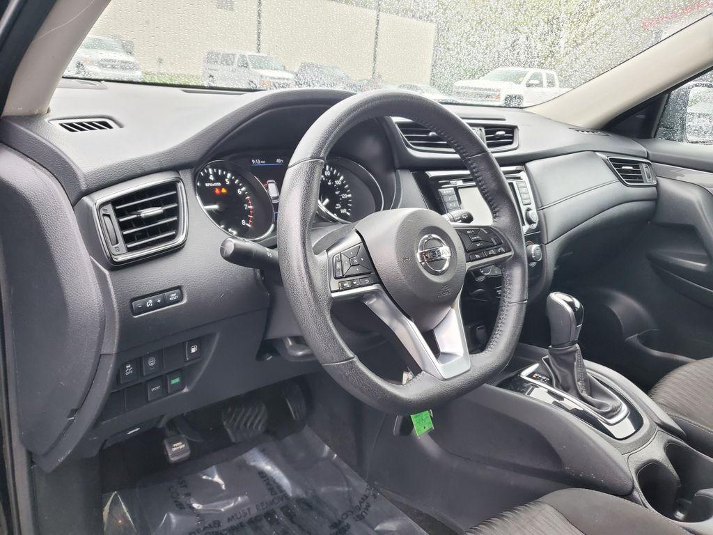 2019 Magnetic Black Pearl /Charcoal Nissan Rogue SV 2WD (5N1AT2MT4KC) with an 2.5L L4 DOHC 16V engine, CVT transmission, located at 6064 Gull Rd, Kalamazoo, MI, 49048, (269) 222-0088, 42.328388, -85.512924 - <b>Vehicle Details</b><br>Discover the pristine quality of the 2019 Nissan Rogue S, a remarkable blend of style, efficiency, and advanced technology. This meticulously maintained vehicle, with an astonishing 0 miles, offers the reliability and peace of mind you've been searching for. Equipped with a - Photo#12