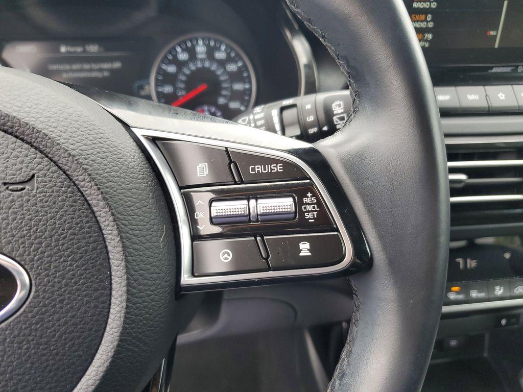 2021 SNOW WHITE PEARL /Black Kia Seltos SX (KNDETCA24M7) with an 1.6L L4 DOHC 16V TURBO engine, CVT transmission, located at 6064 Gull Rd, Kalamazoo, MI, 49048, (269) 222-0088, 42.328388, -85.512924 - Experience the perfect blend of style, performance, and comfort with our 2021 Kia Seltos SX, now available for sale. With only 48,861 miles on the odometer, this versatile and reliable compact SUV is ready to take you on new adventures. Equipped with an efficient 4-cylinder, 1.6L engine and all-whee - Photo#20