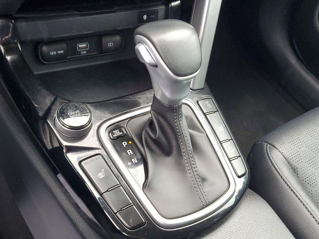 2021 SNOW WHITE PEARL /Black Kia Seltos SX (KNDETCA24M7) with an 1.6L L4 DOHC 16V TURBO engine, CVT transmission, located at 6064 Gull Rd, Kalamazoo, MI, 49048, (269) 222-0088, 42.328388, -85.512924 - Experience the perfect blend of style, performance, and comfort with our 2021 Kia Seltos SX, now available for sale. With only 48,861 miles on the odometer, this versatile and reliable compact SUV is ready to take you on new adventures. Equipped with an efficient 4-cylinder, 1.6L engine and all-whee - Photo#25