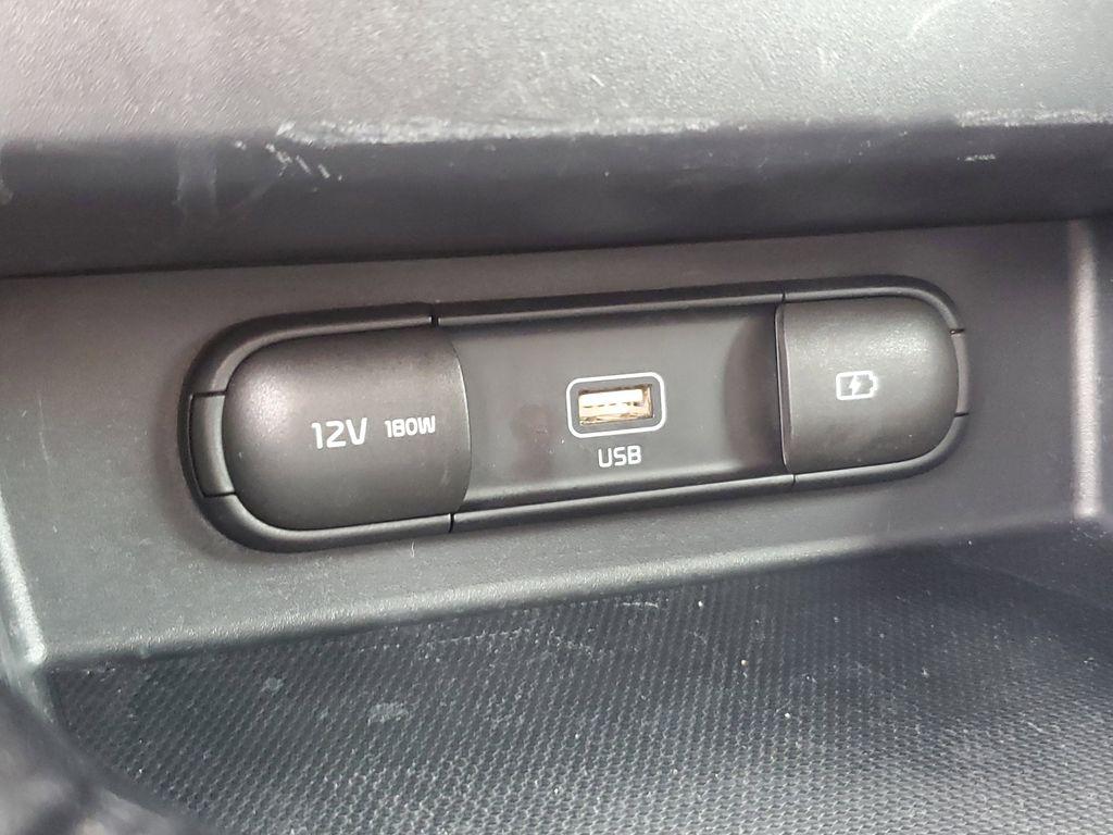 2021 SNOW WHITE PEARL /Black Kia Seltos SX (KNDETCA24M7) with an 1.6L L4 DOHC 16V TURBO engine, CVT transmission, located at 6064 Gull Rd, Kalamazoo, MI, 49048, (269) 222-0088, 42.328388, -85.512924 - Experience the perfect blend of style, performance, and comfort with our 2021 Kia Seltos SX, now available for sale. With only 48,861 miles on the odometer, this versatile and reliable compact SUV is ready to take you on new adventures. Equipped with an efficient 4-cylinder, 1.6L engine and all-whee - Photo#27