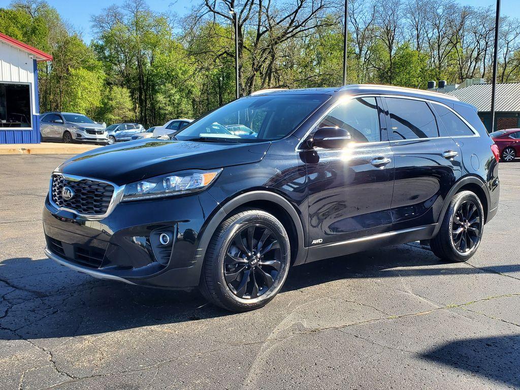 2020 Ebony Black /Stone Beige Kia Sorento EX V6 AWD (5XYPHDA52LG) with an 3.3L V6 DOHC 24V engine, 8A transmission, located at 6064 Gull Rd, Kalamazoo, MI, 49048, (269) 222-0088, 42.328388, -85.512924 - <b>Summary</b><br>Power Moonroof NAVIGATION PACKAGE<br><br><b>Vehicle Details</b><br>Introducing the 2020 Kia Sorento EX V6 AWD the perfect blend of power, luxury, and technology! This stunning SUV is designed to elevate your driving experience with its robust V6, 3.3L engine that delivers exhilara - Photo#1