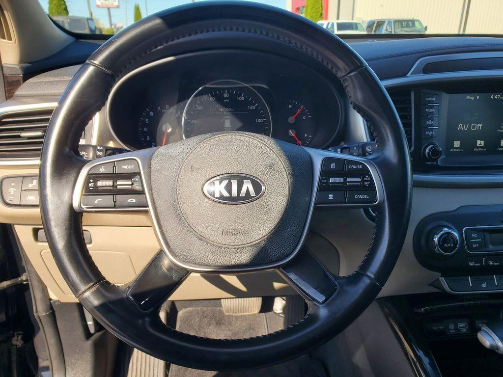 2020 Ebony Black /Stone Beige Kia Sorento EX V6 AWD (5XYPHDA52LG) with an 3.3L V6 DOHC 24V engine, 8A transmission, located at 6064 Gull Rd, Kalamazoo, MI, 49048, (269) 222-0088, 42.328388, -85.512924 - <b>Summary</b><br>Power Moonroof NAVIGATION PACKAGE<br><br><b>Vehicle Details</b><br>Introducing the 2020 Kia Sorento EX V6 AWD the perfect blend of power, luxury, and technology! This stunning SUV is designed to elevate your driving experience with its robust V6, 3.3L engine that delivers exhilara - Photo#19