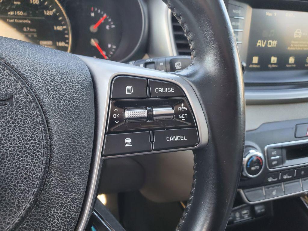 2020 Ebony Black /Stone Beige Kia Sorento EX V6 AWD (5XYPHDA52LG) with an 3.3L V6 DOHC 24V engine, 8A transmission, located at 6064 Gull Rd, Kalamazoo, MI, 49048, (269) 222-0088, 42.328388, -85.512924 - <b>Summary</b><br>Power Moonroof NAVIGATION PACKAGE<br><br><b>Vehicle Details</b><br>Introducing the 2020 Kia Sorento EX V6 AWD the perfect blend of power, luxury, and technology! This stunning SUV is designed to elevate your driving experience with its robust V6, 3.3L engine that delivers exhilara - Photo#21