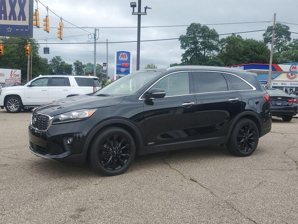 2020 Ebony Black /Stone Beige Kia Sorento EX V6 AWD (5XYPHDA52LG) with an 3.3L V6 DOHC 24V engine, 8A transmission, located at 234 Columbia Ave, Battle Creek, MI, 49015, (269) 222-0088, 42.298264, -85.192543 - <b>Summary</b><br>Power Moonroof NAVIGATION PACKAGE<br><br><b>Vehicle Details</b><br>Introducing the 2020 Kia Sorento EX V6 AWD the perfect blend of power, luxury, and technology! This stunning SUV is designed to elevate your driving experience with its robust V6, 3.3L engine that delivers exhilara - Photo#1