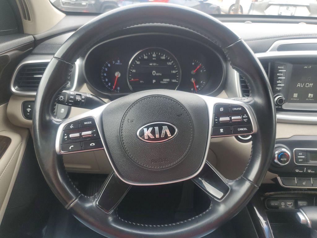 2020 Ebony Black /Stone Beige Kia Sorento EX V6 AWD (5XYPHDA52LG) with an 3.3L V6 DOHC 24V engine, 8A transmission, located at 234 Columbia Ave, Battle Creek, MI, 49015, (269) 222-0088, 42.298264, -85.192543 - <b>Summary</b><br>Power Moonroof NAVIGATION PACKAGE<br><br><b>Vehicle Details</b><br>Introducing the 2020 Kia Sorento EX V6 AWD the perfect blend of power, luxury, and technology! This stunning SUV is designed to elevate your driving experience with its robust V6, 3.3L engine that delivers exhilara - Photo#11