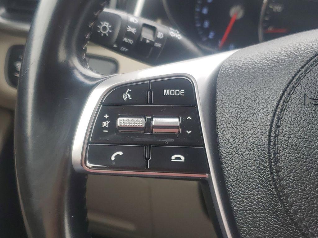 2020 Ebony Black /Stone Beige Kia Sorento EX V6 AWD (5XYPHDA52LG) with an 3.3L V6 DOHC 24V engine, 8A transmission, located at 234 Columbia Ave, Battle Creek, MI, 49015, (269) 222-0088, 42.298264, -85.192543 - <b>Summary</b><br>Power Moonroof NAVIGATION PACKAGE<br><br><b>Vehicle Details</b><br>Introducing the 2020 Kia Sorento EX V6 AWD the perfect blend of power, luxury, and technology! This stunning SUV is designed to elevate your driving experience with its robust V6, 3.3L engine that delivers exhilara - Photo#14