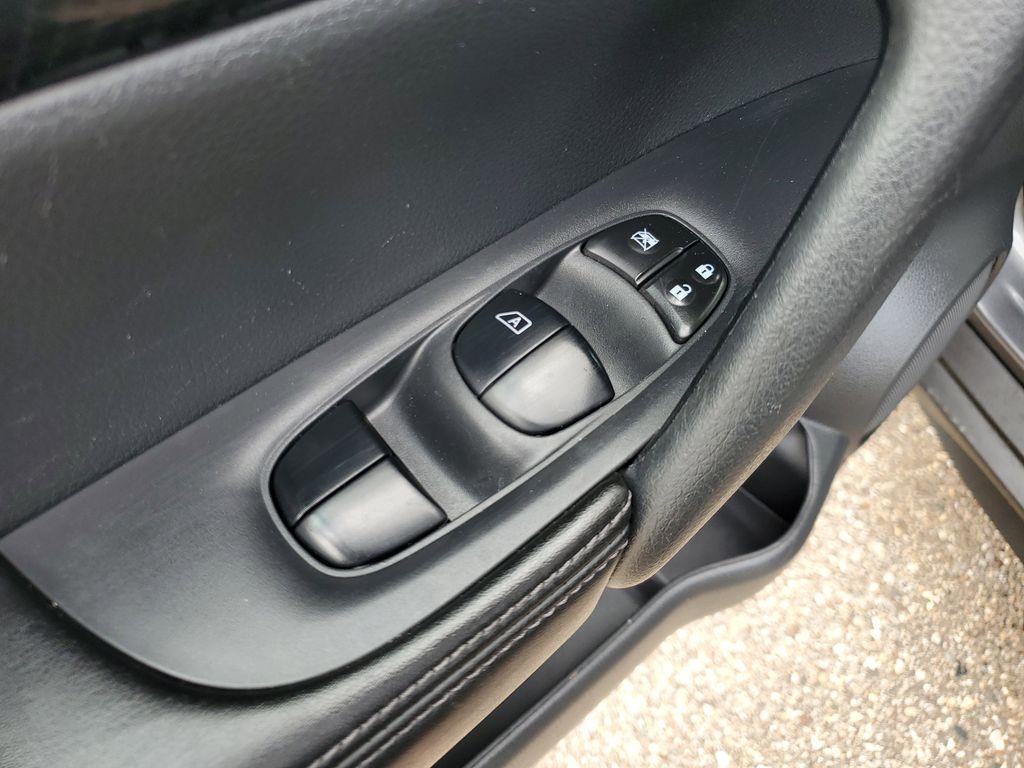 2019 Gun Metallic /Charcoal Nissan Rogue S AWD (5N1AT2MV1KC) with an 2.5L L4 DOHC 16V engine, CVT transmission, located at 234 Columbia Ave, Battle Creek, MI, 49015, (269) 222-0088, 42.298264, -85.192543 - <b>Vehicle Details</b><br>Discover the perfect blend of style, comfort, and performance with this exceptional 2019 Nissan Rogue SL. Ideal for those who crave reliability and advanced features, this vehicle is equipped with an efficient 4-cylinder, 2.5L engine and all-wheel drive, ensuring a smooth a - Photo#6