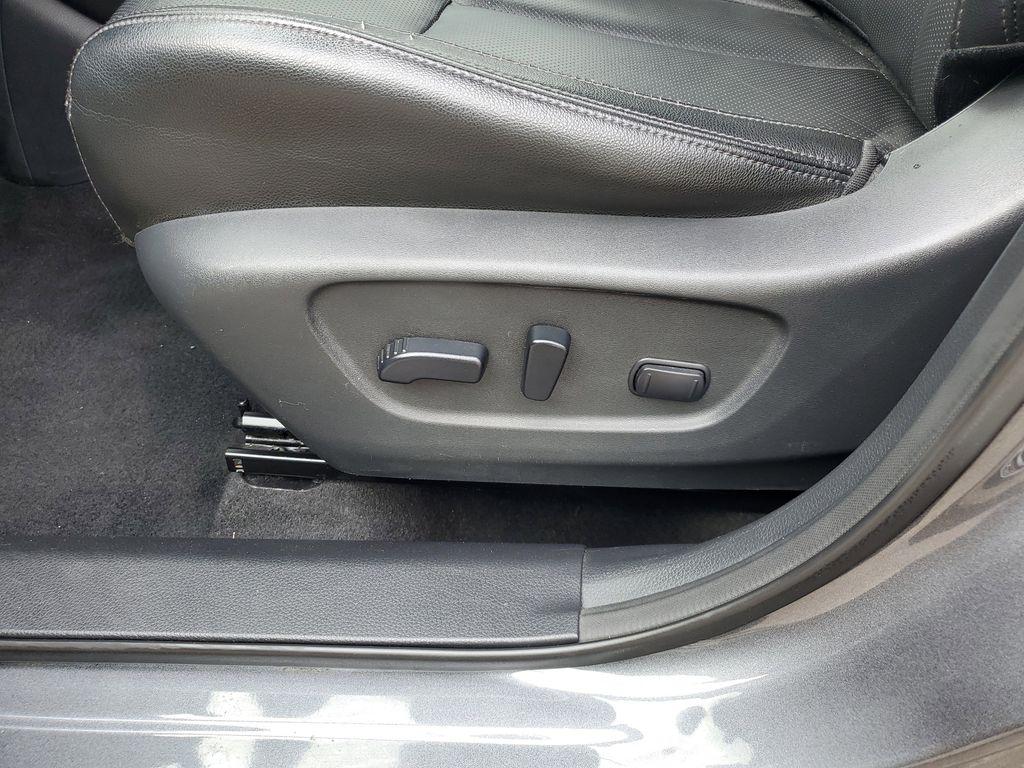 2019 Gun Metallic /Charcoal Nissan Rogue S AWD (5N1AT2MV1KC) with an 2.5L L4 DOHC 16V engine, CVT transmission, located at 234 Columbia Ave, Battle Creek, MI, 49015, (269) 222-0088, 42.298264, -85.192543 - <b>Vehicle Details</b><br>Discover the perfect blend of style, comfort, and performance with this exceptional 2019 Nissan Rogue SL. Ideal for those who crave reliability and advanced features, this vehicle is equipped with an efficient 4-cylinder, 2.5L engine and all-wheel drive, ensuring a smooth a - Photo#9