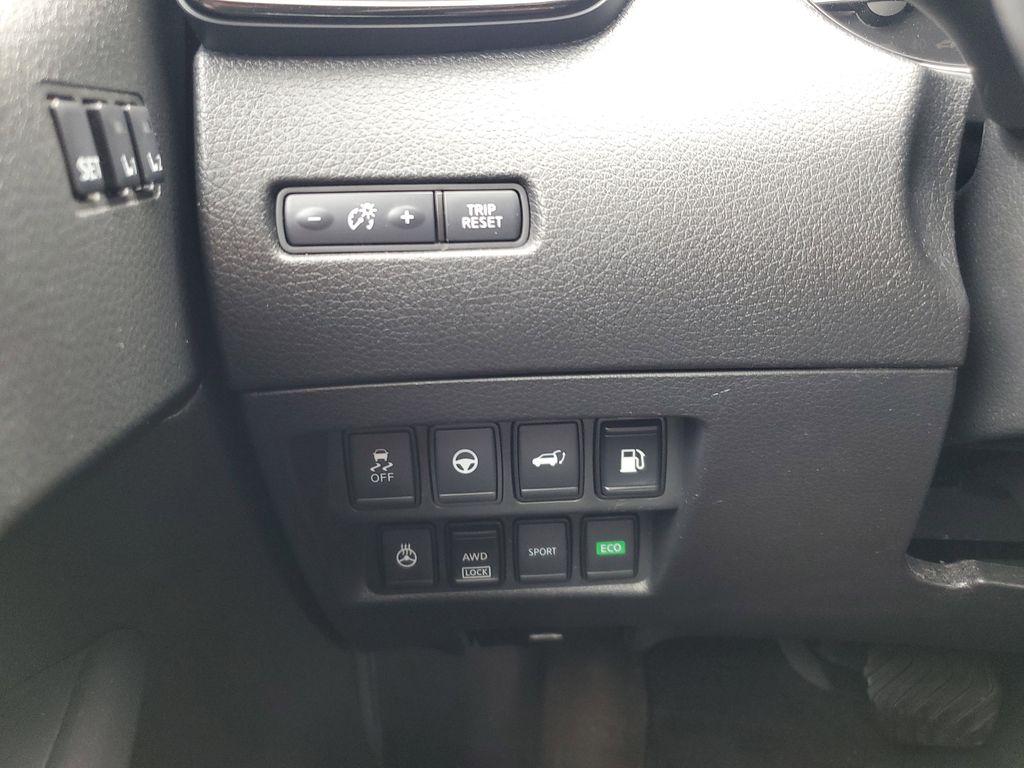 2019 Gun Metallic /Charcoal Nissan Rogue S AWD (5N1AT2MV1KC) with an 2.5L L4 DOHC 16V engine, CVT transmission, located at 234 Columbia Ave, Battle Creek, MI, 49015, (269) 222-0088, 42.298264, -85.192543 - <b>Vehicle Details</b><br>Discover the perfect blend of style, comfort, and performance with this exceptional 2019 Nissan Rogue SL. Ideal for those who crave reliability and advanced features, this vehicle is equipped with an efficient 4-cylinder, 2.5L engine and all-wheel drive, ensuring a smooth a - Photo#12