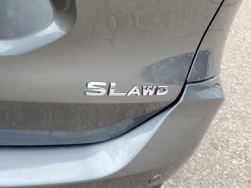 2019 Gun Metallic /Charcoal Nissan Rogue S AWD (5N1AT2MV1KC) with an 2.5L L4 DOHC 16V engine, CVT transmission, located at 234 Columbia Ave, Battle Creek, MI, 49015, (269) 222-0088, 42.298264, -85.192543 - <b>Vehicle Details</b><br>Discover the perfect blend of style, comfort, and performance with this exceptional 2019 Nissan Rogue SL. Ideal for those who crave reliability and advanced features, this vehicle is equipped with an efficient 4-cylinder, 2.5L engine and all-wheel drive, ensuring a smooth a - Photo#28