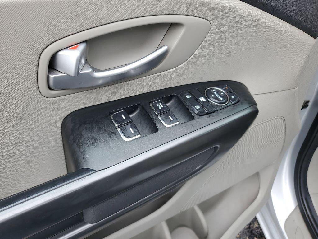 2016 Bright Silver Metallic /Gray Kia Sedona L (KNDMA5C1XG6) with an 3.3L V6 DOHC 24V engine, 6A transmission, located at 6064 Gull Rd, Kalamazoo, MI, 49048, (269) 222-0088, 42.328388, -85.512924 - Discover the 2016 Kia Sedona L, a versatile minivan that combines practicality with performance. This well-maintained vehicle comes equipped with front-wheel drive and a robust V6, 3.3L engine, offering a smooth and responsive driving experience ideal for both city commutes and long road trips.<br>< - Photo#10