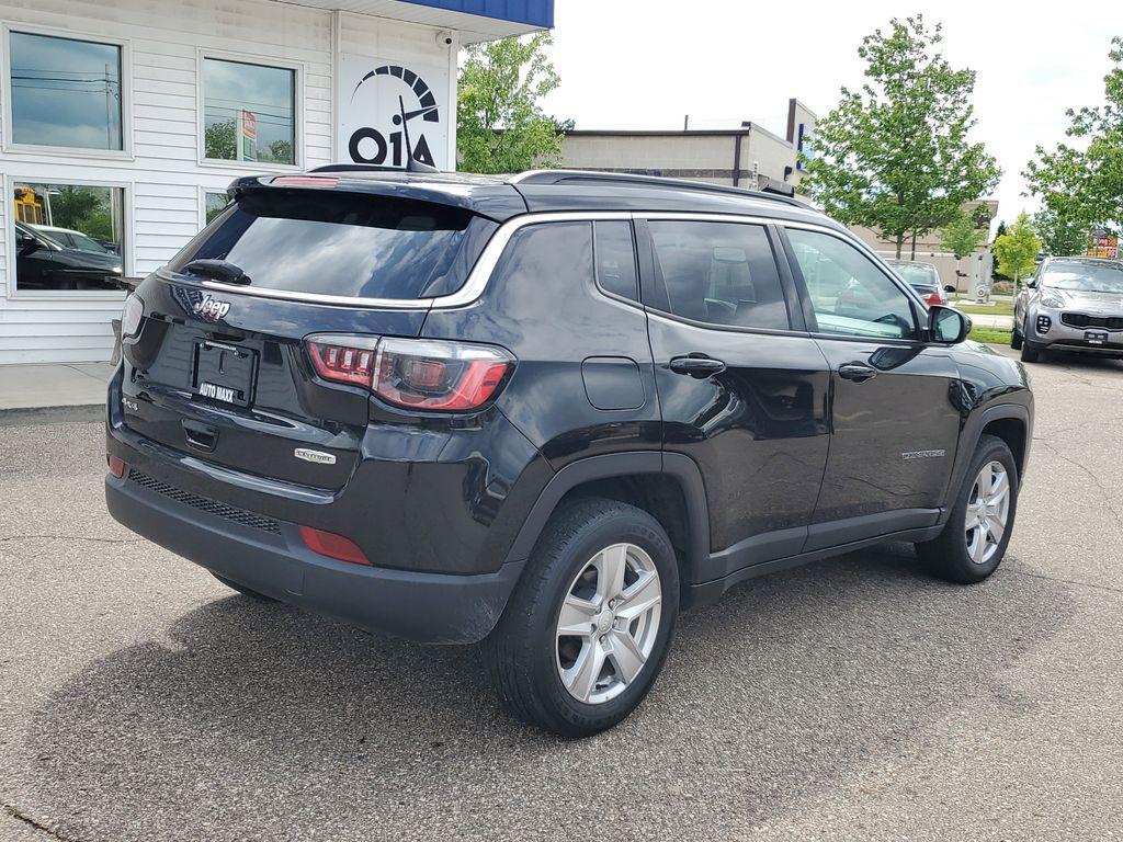 2022 Diamond Black Crystal Pearlcoat /Black Jeep Compass Latitude 4WD (3C4NJDBB5NT) with an 2.4L L4 DOHC 16V engine, 9-speed automatic transmission, located at 234 Columbia Ave, Battle Creek, MI, 49015, (269) 222-0088, 42.298264, -85.192543 - <b>Vehicle Details</b><br>Experience the perfect blend of style, performance, and technology with this exceptional 2022 Jeep Compass Latitude. Designed to conquer both city streets and off-road trails, this versatile SUV features a robust 4WD system paired with a fuel-efficient 4-cylinder, 2.4L engi - Photo#1