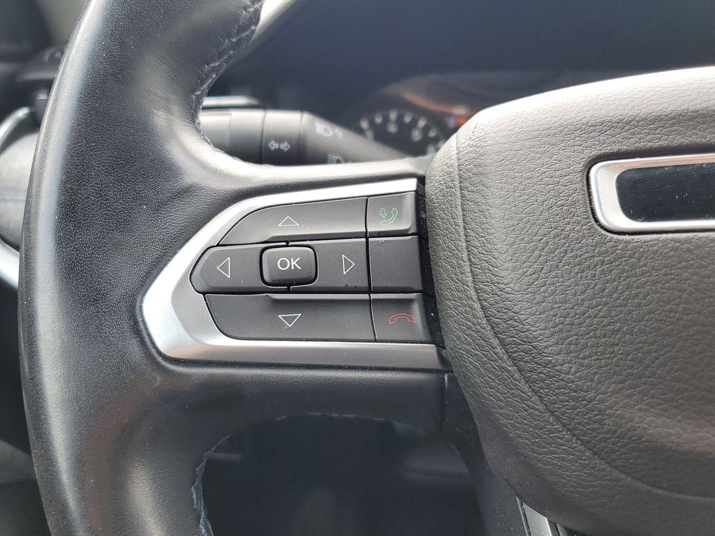 2022 Diamond Black Crystal Pearlcoat /Black Jeep Compass Latitude 4WD (3C4NJDBB5NT) with an 2.4L L4 DOHC 16V engine, 9-speed automatic transmission, located at 234 Columbia Ave, Battle Creek, MI, 49015, (269) 222-0088, 42.298264, -85.192543 - <b>Vehicle Details</b><br>Experience the perfect blend of style, performance, and technology with this exceptional 2022 Jeep Compass Latitude. Designed to conquer both city streets and off-road trails, this versatile SUV features a robust 4WD system paired with a fuel-efficient 4-cylinder, 2.4L engi - Photo#15