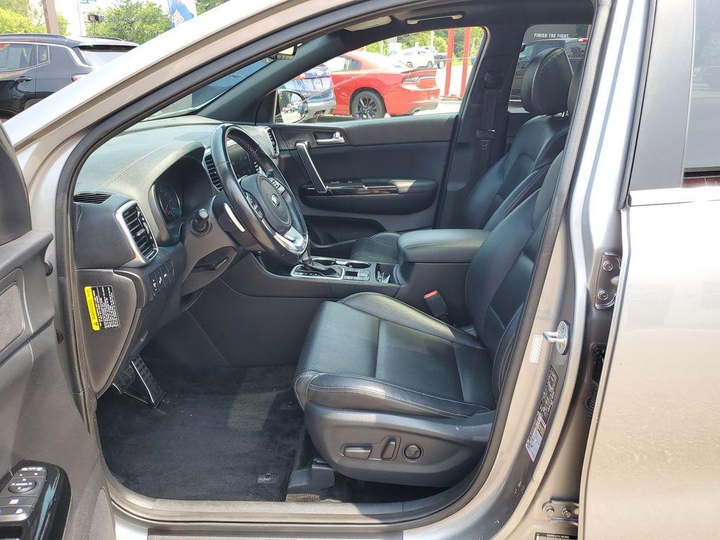 2020 Steel Gray /Black Kia Sportage S AWD (KNDP6CAC5L7) with an 2.4L V6 DOHC 24V engine, 6A transmission, located at 234 Columbia Ave, Battle Creek, MI, 49015, (269) 222-0088, 42.298264, -85.192543 - <b>Vehicle Details</b><br>Get ready to elevate your driving experience with this stunning 2020 Kia Sportage S, equipped with All-Wheel Drive and a robust 4-cylinder, 2.4L engine. This versatile SUV is perfect for those who crave adventure and demand performance without compromising on style. Step - Photo#8