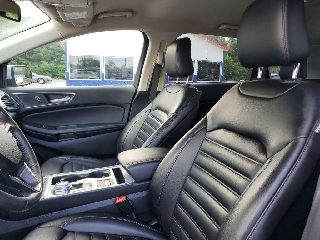 2022 Iconic Silver Metallic /Ebony Ford Edge SEL AWD (2FMPK4J93NB) with an 2.0L L4 DOHC 16V engine, 6A transmission, located at 6064 Gull Rd, Kalamazoo, MI, 49048, (269) 222-0088, 42.328388, -85.512924 - Discover the impressive 2022 Ford Edge SEL with AWD, a vehicle that seamlessly blends performance and sophistication. This stylish SUV is equipped with a robust 4-cylinder, 2.0L engine, providing a smooth and efficient driving experience. Its AWD capability ensures exceptional handling and stability - Photo#15
