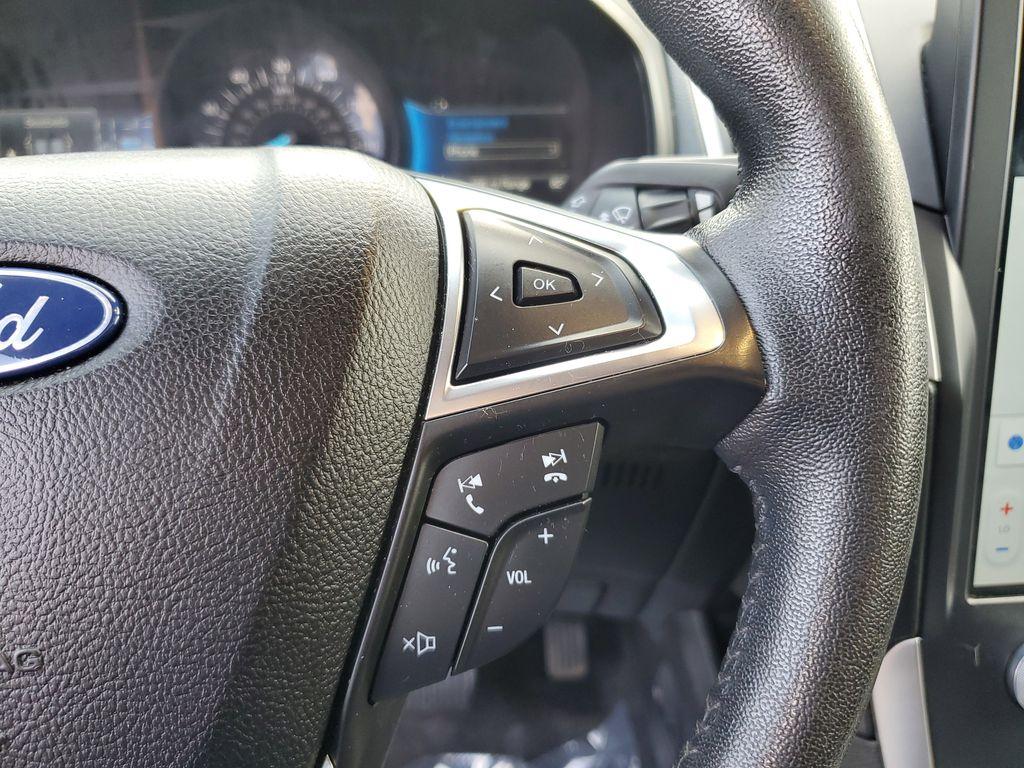 2022 Iconic Silver Metallic /Ebony Ford Edge SEL AWD (2FMPK4J93NB) with an 2.0L L4 DOHC 16V engine, 6A transmission, located at 6064 Gull Rd, Kalamazoo, MI, 49048, (269) 222-0088, 42.328388, -85.512924 - Discover the impressive 2022 Ford Edge SEL with AWD, a vehicle that seamlessly blends performance and sophistication. This stylish SUV is equipped with a robust 4-cylinder, 2.0L engine, providing a smooth and efficient driving experience. Its AWD capability ensures exceptional handling and stability - Photo#20
