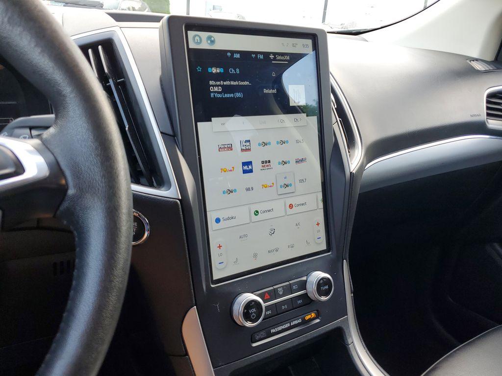 2022 Iconic Silver Metallic /Ebony Ford Edge SEL AWD (2FMPK4J93NB) with an 2.0L L4 DOHC 16V engine, 6A transmission, located at 6064 Gull Rd, Kalamazoo, MI, 49048, (269) 222-0088, 42.328388, -85.512924 - Discover the impressive 2022 Ford Edge SEL with AWD, a vehicle that seamlessly blends performance and sophistication. This stylish SUV is equipped with a robust 4-cylinder, 2.0L engine, providing a smooth and efficient driving experience. Its AWD capability ensures exceptional handling and stability - Photo#22