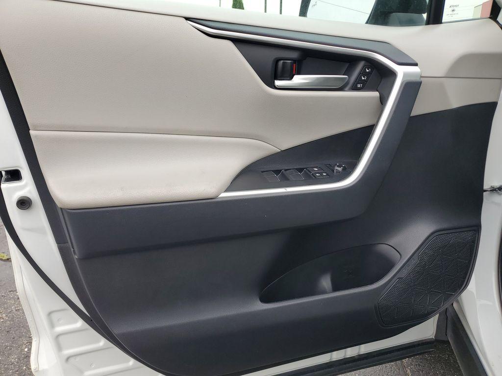 2021 Blizzard Pearl /Ash Toyota RAV4 Hybrid XLE AWD (2T3B6RFV5MW) with an 2.5L L4 DOHC 16V HYBRID engine, CVT transmission, located at 6064 Gull Rd, Kalamazoo, MI, 49048, (269) 222-0088, 42.328388, -85.512924 - Discover the perfect blend of reliability and style with this 2021 Toyota RAV4 XLE Premium, now available with AWD for enhanced performance. This versatile SUV is powered by a robust 4-cylinder, 2.5L engine, ensuring a smooth and efficient driving experience.<br><br>This Toyota RAV4 comes with a CAR - Photo#10
