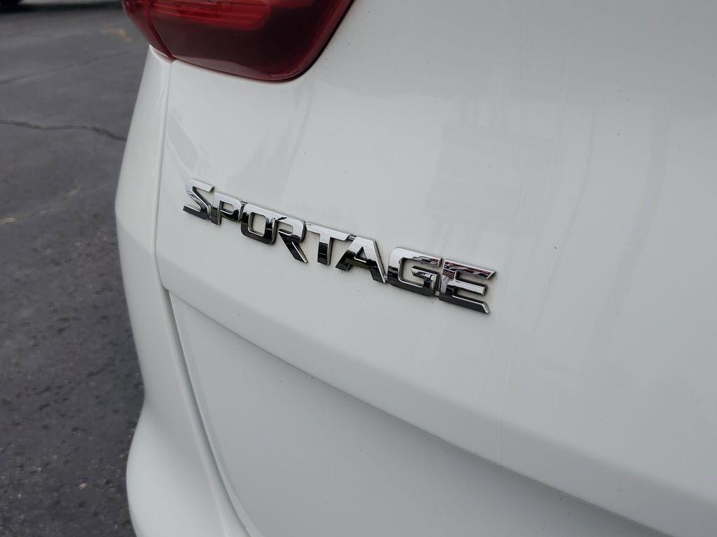 2020 Clear White /Black Kia Sportage LX FWD (KNDPM3AC1L7) with an 2.4L V6 DOHC 24V engine, 6A transmission, located at 6064 Gull Rd, Kalamazoo, MI, 49048, (269) 222-0088, 42.328388, -85.512924 - Discover the perfect blend of style, comfort, and technology with this 2020 Kia Sportage LX, now available at our dealership. This well-maintained SUV is equipped with a reliable 4-cylinder, 2.4L engine and front-wheel drive, offering a smooth and efficient driving experience that's ideal for both c - Photo#5