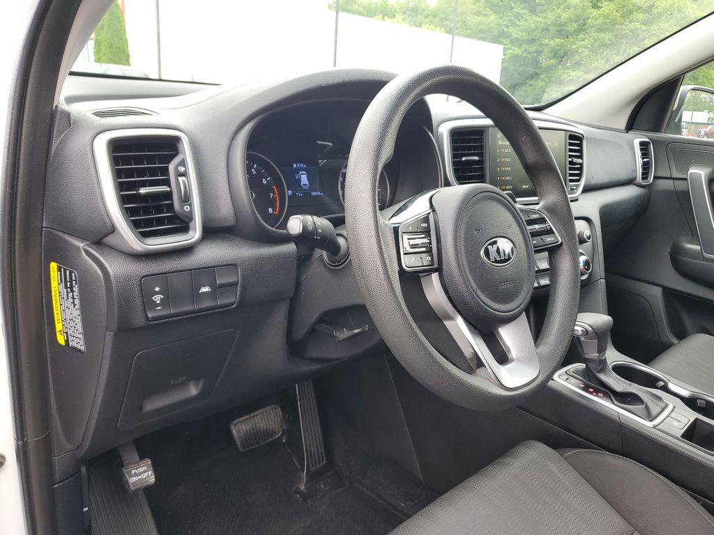 2020 Clear White /Black Kia Sportage LX FWD (KNDPM3AC1L7) with an 2.4L V6 DOHC 24V engine, 6A transmission, located at 6064 Gull Rd, Kalamazoo, MI, 49048, (269) 222-0088, 42.328388, -85.512924 - Discover the perfect blend of style, comfort, and technology with this 2020 Kia Sportage LX, now available at our dealership. This well-maintained SUV is equipped with a reliable 4-cylinder, 2.4L engine and front-wheel drive, offering a smooth and efficient driving experience that's ideal for both c - Photo#13