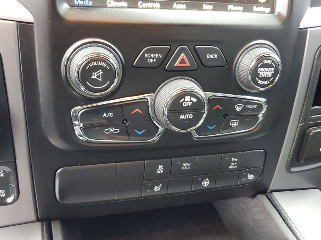 2021 Diamond Black Crystal Pearl /BLACK RAM 1500 Classic Tradesman Crew Cab SWB 4WD (1C6RR7LT3MS) with an 5.7L V8 OHV 16V engine, 8A transmission, located at 6064 Gull Rd, Kalamazoo, MI, 49048, (269) 222-0088, 42.328388, -85.512924 - Discover the robust performance and timeless design of the 2021 Ram 1500 Classic Warlock, a perfect blend of power and sophistication. This formidable pickup is equipped with a 5.7L V8 engine, delivering exceptional strength and capability, while the 4WD system ensures superior traction and stabilit - Photo#22