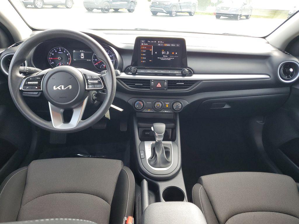 2024 Aurora Black /Black Kia Forte LX (3KPF24AD8RE) with an 2.0L L4 DOHC 16V engine, CVT transmission, located at 6064 Gull Rd, Kalamazoo, MI, 49048, (269) 222-0088, 42.328388, -85.512924 - Discover the perfect blend of style, efficiency, and modern technology with this gently pre-owned 2024 Kia Forte LXS. With only 29,088 miles, this vehicle promises reliability and performance for many more journeys ahead. Under the hood, you'll find a robust 4-cylinder, 2.0L engine paired with Front - Photo#8