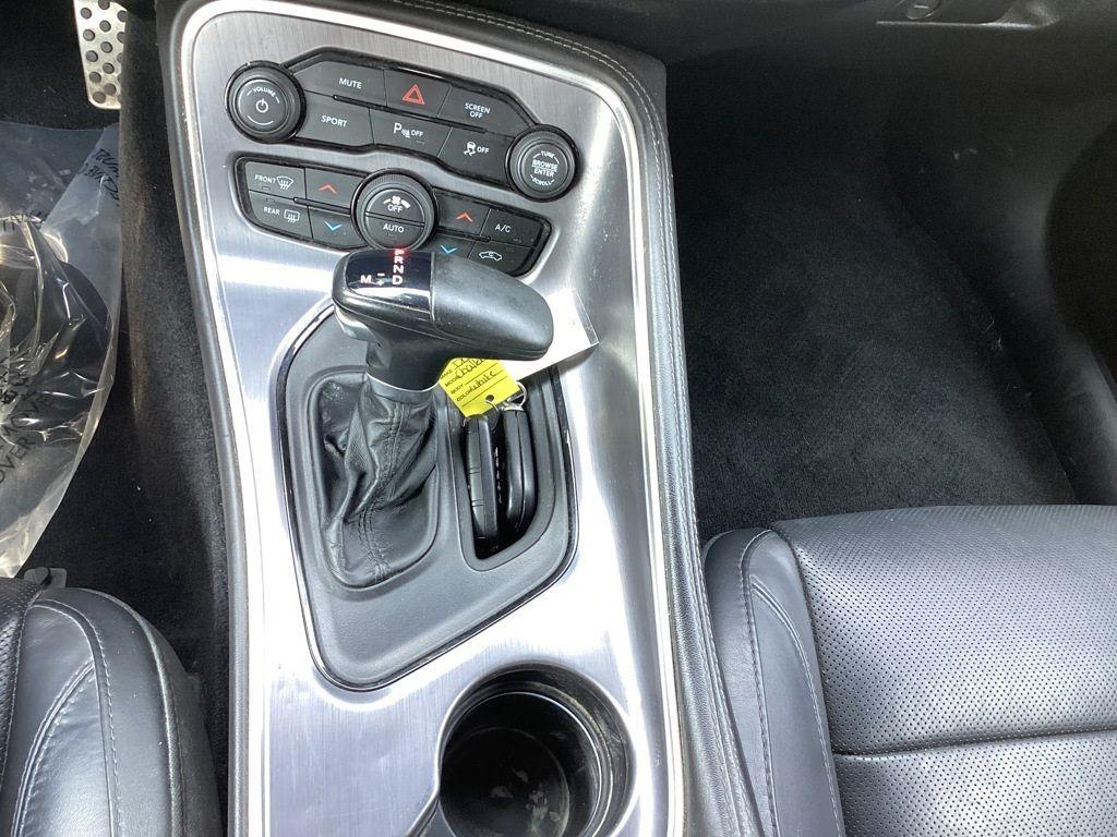 2017 /Black Dodge Challenger SXT (2C3CDZAG6HH) with an 3.6L V6 DOHC 24V engine, 8A transmission, located at 6064 Gull Rd, Kalamazoo, MI, 49048, (269) 222-0088, 42.328388, -85.512924 - <b>Summary</b><br>Power Moonroof<br><br><b>Vehicle Details</b><br>Experience the thrill of driving with this stunning 2017 Dodge Challenger SXT, a true embodiment of power and style. This remarkable vehicle features a robust V6, 3.6L engine paired with rear-wheel drive, offering an exhilarating yet - Photo#5