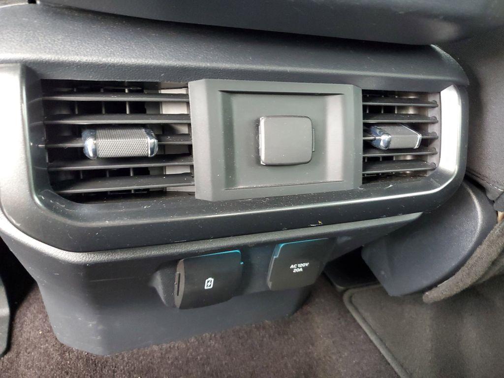 2022 BLUE /Black Ford F-150 XLT SuperCrew 6.5-ft. Bed 4WD (1FTEW1EP9NF) with an 2.7L V6 DOHC 24V engine, 6A transmission, located at 6064 Gull Rd, Kalamazoo, MI, 49048, (269) 222-0088, 42.328388, -85.512924 - <b>Vehicle Details</b><br>Discover the power, capability, and comfort of the 2022 Ford F-150 XLT, now available at our dealership. This exquisite truck, featuring a robust 4WD system and a powerful V6, 2.7L engine, is ready to tackle any terrain or task with ease. Whether you're hauling heavy loads - Photo#10