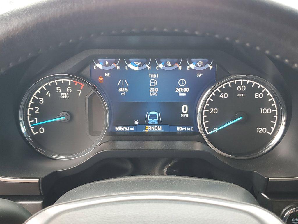 2022 BLUE /Black Ford F-150 XLT SuperCrew 6.5-ft. Bed 4WD (1FTEW1EP9NF) with an 2.7L V6 DOHC 24V engine, 6A transmission, located at 6064 Gull Rd, Kalamazoo, MI, 49048, (269) 222-0088, 42.328388, -85.512924 - <b>Vehicle Details</b><br>Discover the power, capability, and comfort of the 2022 Ford F-150 XLT, now available at our dealership. This exquisite truck, featuring a robust 4WD system and a powerful V6, 2.7L engine, is ready to tackle any terrain or task with ease. Whether you're hauling heavy loads - Photo#20
