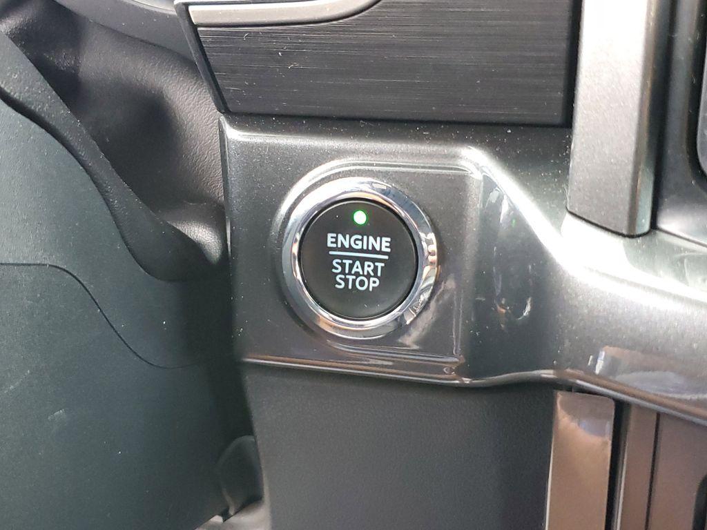 2022 BLUE /Black Ford F-150 XLT SuperCrew 6.5-ft. Bed 4WD (1FTEW1EP9NF) with an 2.7L V6 DOHC 24V engine, 6A transmission, located at 6064 Gull Rd, Kalamazoo, MI, 49048, (269) 222-0088, 42.328388, -85.512924 - <b>Vehicle Details</b><br>Discover the power, capability, and comfort of the 2022 Ford F-150 XLT, now available at our dealership. This exquisite truck, featuring a robust 4WD system and a powerful V6, 2.7L engine, is ready to tackle any terrain or task with ease. Whether you're hauling heavy loads - Photo#25