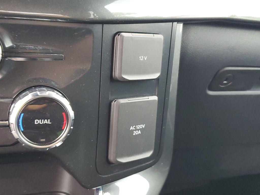 2022 BLUE /Black Ford F-150 XLT SuperCrew 6.5-ft. Bed 4WD (1FTEW1EP9NF) with an 2.7L V6 DOHC 24V engine, 6A transmission, located at 6064 Gull Rd, Kalamazoo, MI, 49048, (269) 222-0088, 42.328388, -85.512924 - <b>Vehicle Details</b><br>Discover the power, capability, and comfort of the 2022 Ford F-150 XLT, now available at our dealership. This exquisite truck, featuring a robust 4WD system and a powerful V6, 2.7L engine, is ready to tackle any terrain or task with ease. Whether you're hauling heavy loads - Photo#27