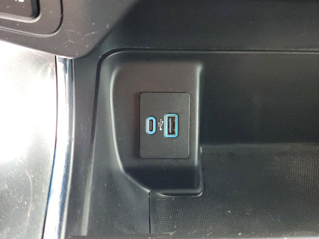 2022 BLUE /Black Ford F-150 XLT SuperCrew 6.5-ft. Bed 4WD (1FTEW1EP9NF) with an 2.7L V6 DOHC 24V engine, 6A transmission, located at 6064 Gull Rd, Kalamazoo, MI, 49048, (269) 222-0088, 42.328388, -85.512924 - <b>Vehicle Details</b><br>Discover the power, capability, and comfort of the 2022 Ford F-150 XLT, now available at our dealership. This exquisite truck, featuring a robust 4WD system and a powerful V6, 2.7L engine, is ready to tackle any terrain or task with ease. Whether you're hauling heavy loads - Photo#28