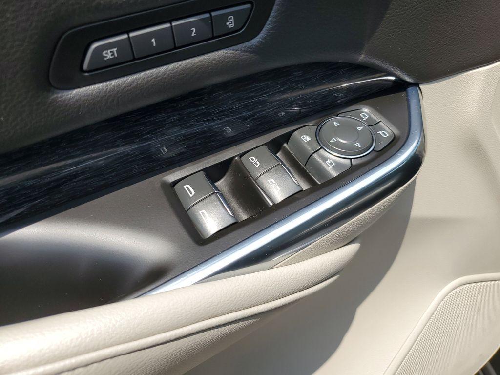 2023 Galactic Gray Metallic /Light Platinum/Jet Black Cadillac XT4 Premium Luxury AWD (1GYFZDR42PF) with an 2.0L L4 DOHC 16V engine, 9A transmission, located at 234 Columbia Ave, Battle Creek, MI, 49015, (269) 222-0088, 42.298264, -85.192543 - <b>Vehicle Details</b><br>Introducing the 2023 Cadillac XT4 AWD Premium Luxury, a sophisticated fusion of style, performance, and cutting-edge technology! This remarkable SUV is designed to elevate your driving experience with its sleek exterior and luxurious interior. Equipped with a robust 4-cylin - Photo#6